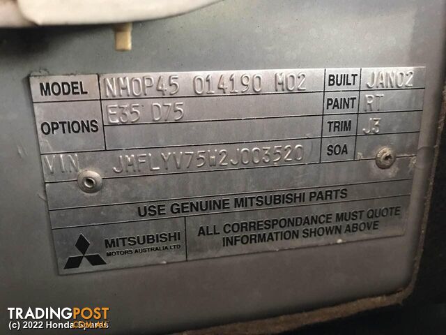 2002 MITSUBISHI - PAJERO Door Trim - photo 5 of 21