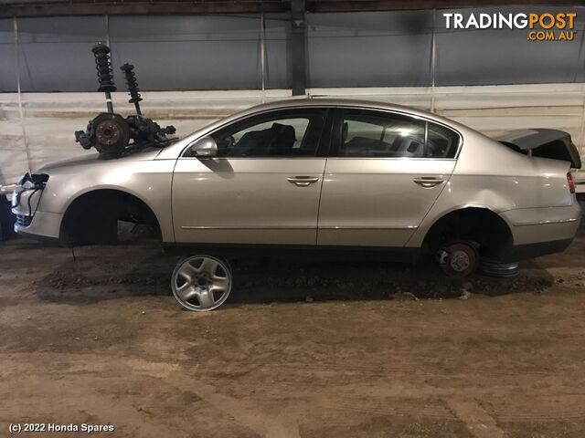 2008 VOLKSWAGEN - PASSAT Fuse Box