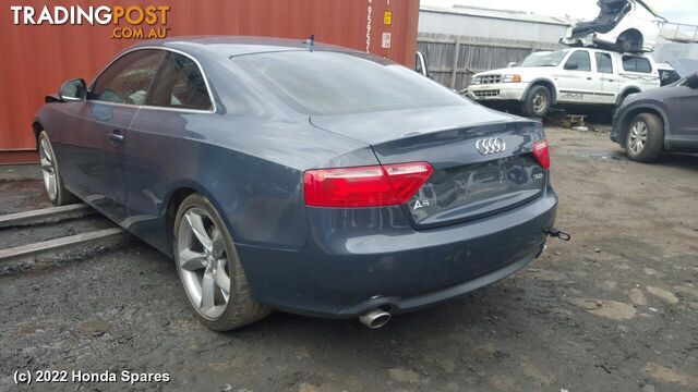 2008 AUDI - A5 Antenna