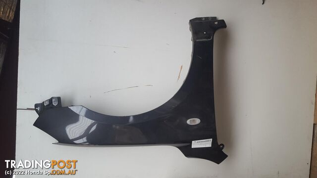 2006 MAZDA - 3 Right Guard