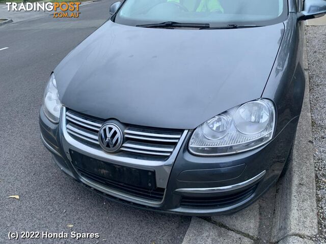 2010 VOLKSWAGEN - JETTA Grille - photo 4 of 10