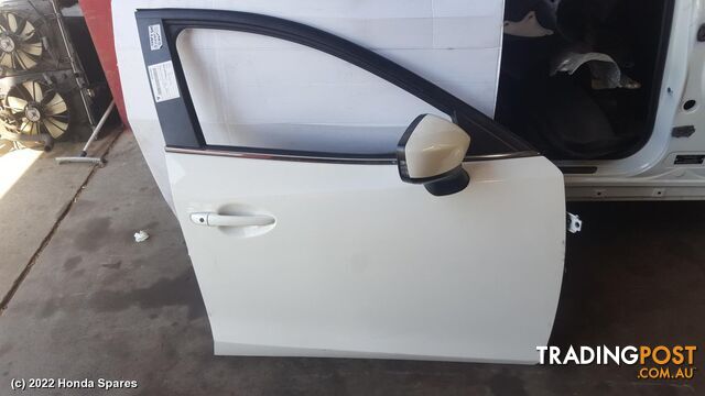 2015 MAZDA - 3 Right Front Door