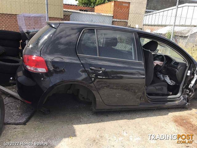 2011 VOLKSWAGEN - GOLF Front Seat