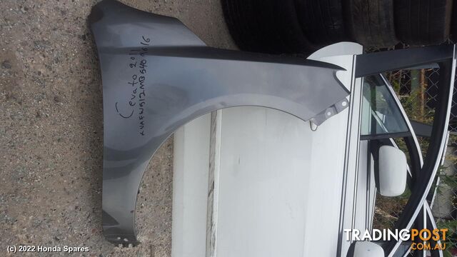 2011 KIA - CERATO Right Guard
