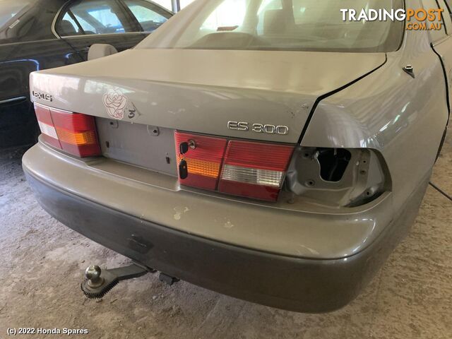 1997 LEXUS - ES300 (92-05) Radiator Support