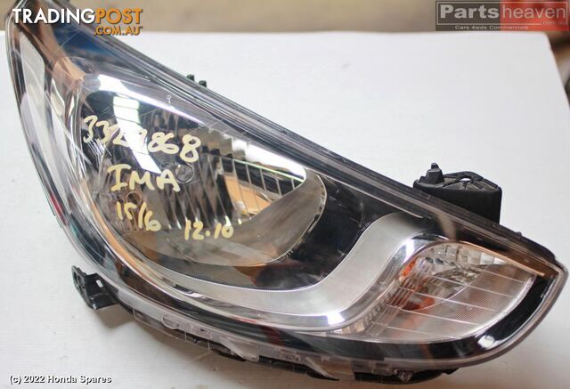 2011 HYUNDAI - ACCENT Right Headlamp