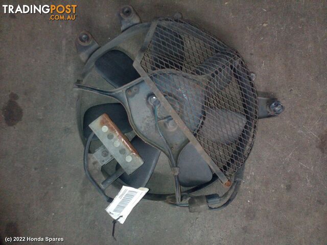 1995 MITSUBISHI - RVR Fan