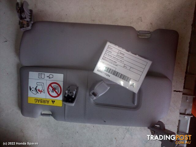 2013 BMW - 1 SERIES Sunvisor