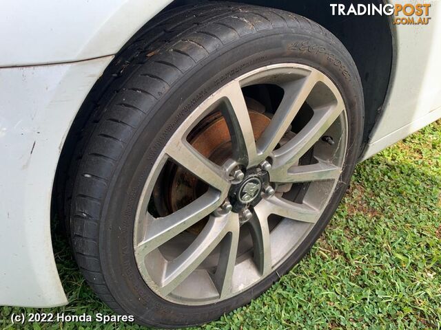 2006 HOLDEN - COMMODORE Right Guard Liner