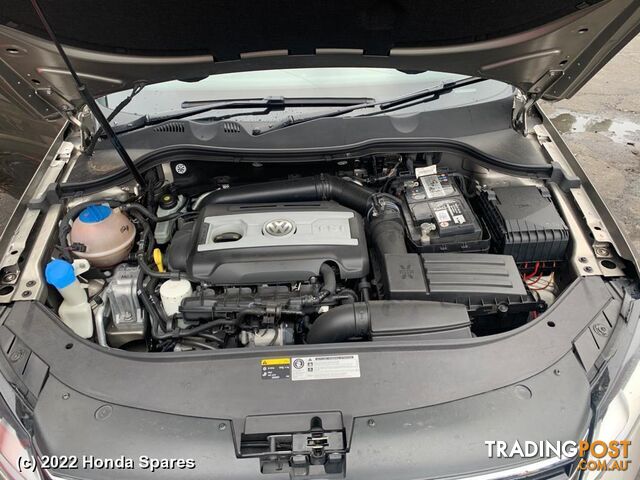 2015 VOLKSWAGEN - PASSAT Right Rear Trailing Arm