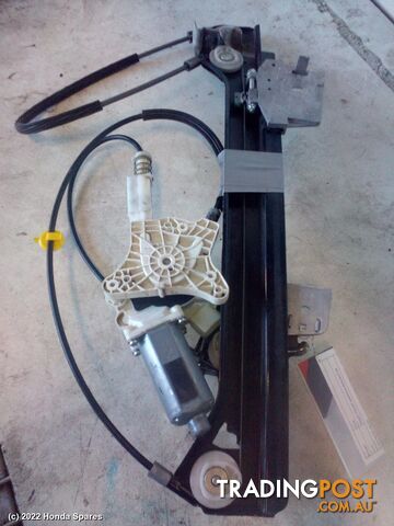 2006 MERCEDES - CLK Right Front Window Reg/Motor
