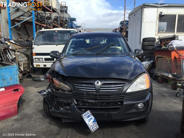 2006 SSANGYONG - KYRON Right Front Door Window