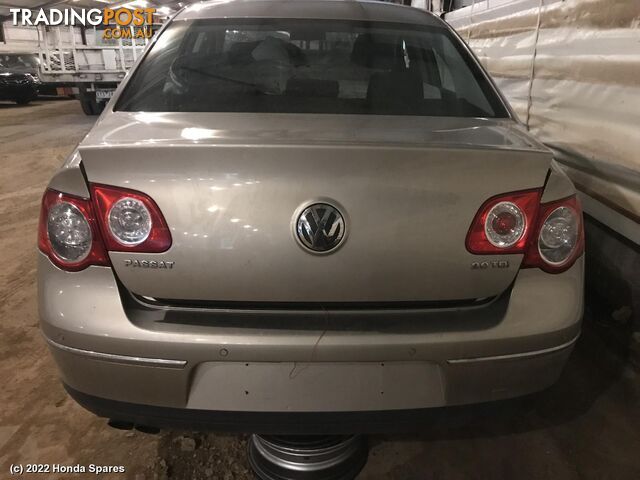 2008 VOLKSWAGEN - PASSAT Rear Section - photo 2 of 33