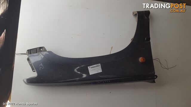 1995 TOYOTA - HILUX Right Guard