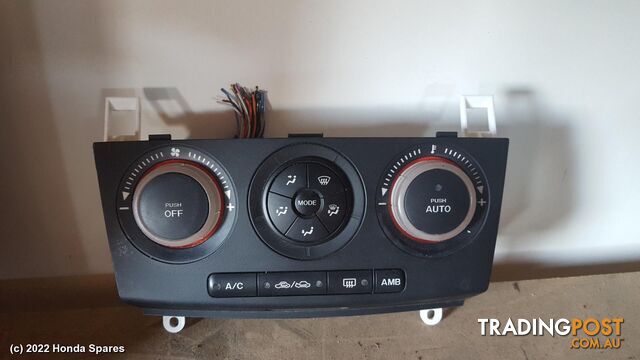 2004 MAZDA - 3 Right Front Window Reg/Motor - photo 3 of 3