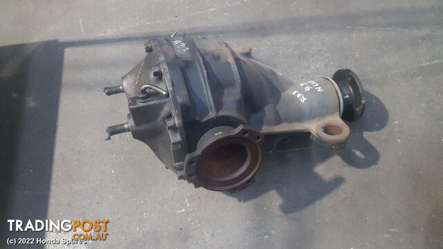 1993 NISSAN - SKYLINE Rear Diff Assembly