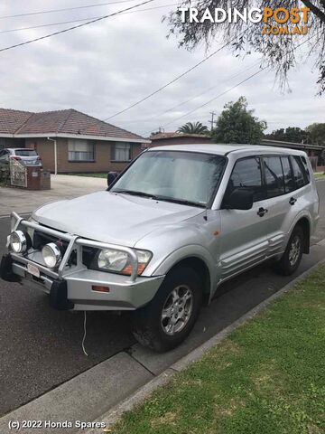 2002 MITSUBISHI - PAJERO Right Front Door