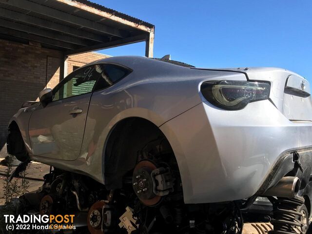 2015 TOYOTA - 86 Silencer