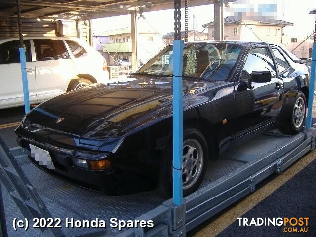 1988 PORSCHE - 944 Right Front Window Reg/Motor
