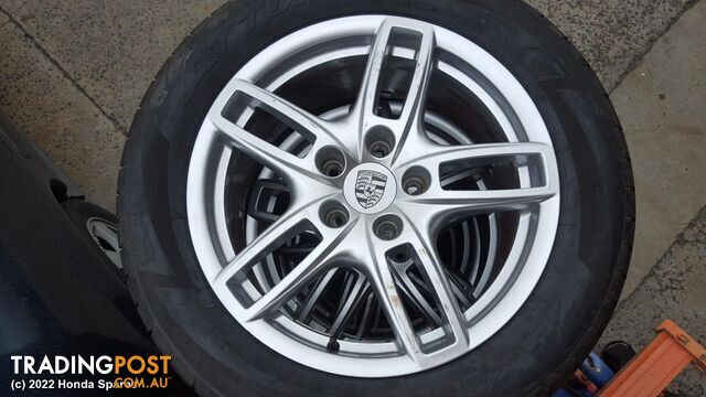 2012 PORSCHE - CAYENNE Wheel Mag