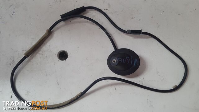 2006 MAZDA - 3 Antenna