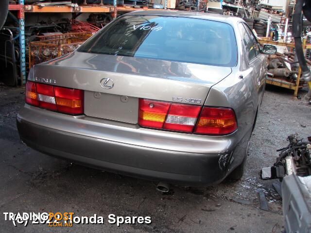 1996 LEXUS - ES300 (92-05) Right Front Lower Control Arm - photo 3 of 18