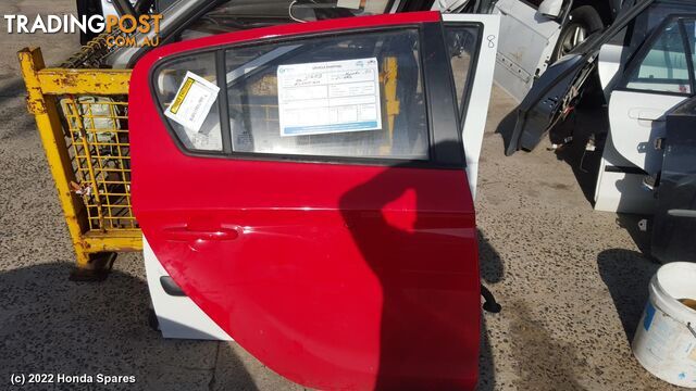 2013 HYUNDAI - I20 RIGHT_REAR_DOOR_SLIDING