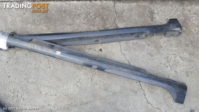 2006 MAZDA - 3 Side Step/Skirt