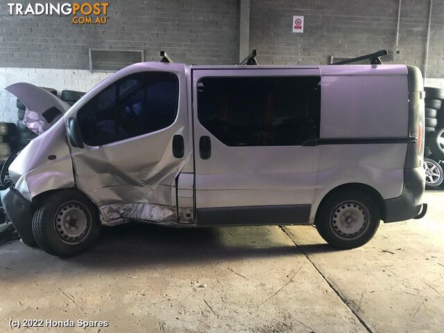 2006 RENAULT - TRAFIC Right Guard