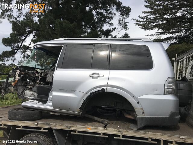 2007 MITSUBISHI - PAJERO RIGHT_REAR_DOOR_SLIDING