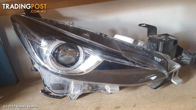 2014 MAZDA - 3 Rear Garnish