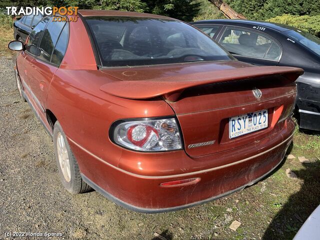 2001 HOLDEN - COMMODORE Right Rear Hub Assembly - photo 4 of 9