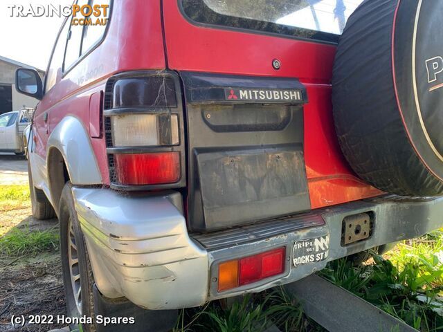 1991 MITSUBISHI - PAJERO Roof