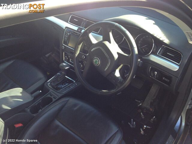2011 SKODA - SUPERB Radio/Cd/Dvd/Sat/Tv