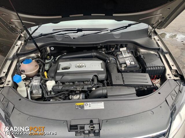 Door/Boot/Gate Lock 2015 VOLKSWAGEN PASSAT
