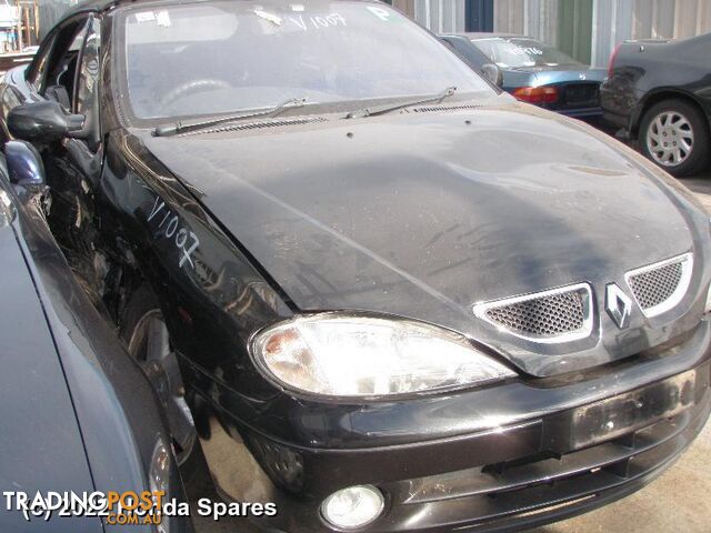 2001 RENAULT - MEGANE Right Front Hub Assembly