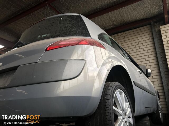 2003 RENAULT - MEGANE Right Guard Liner - photo 4 of 40