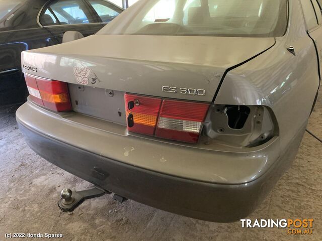 1997 LEXUS - ES300 (92-05) Right Quarter Panel