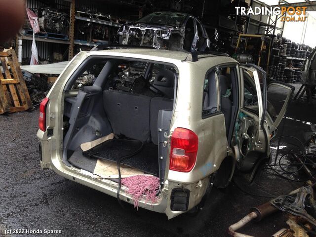 2001 TOYOTA - RAV4 Rear Bumper - photo 3 of 7