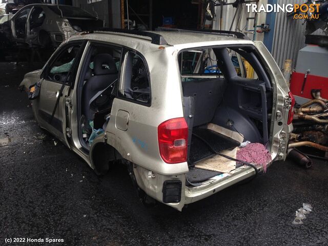 2001 TOYOTA - RAV4 Rear Bumper - photo 2 of 7