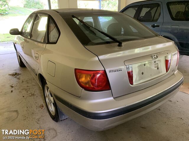 Console 2004 HYUNDAI ELANTRA