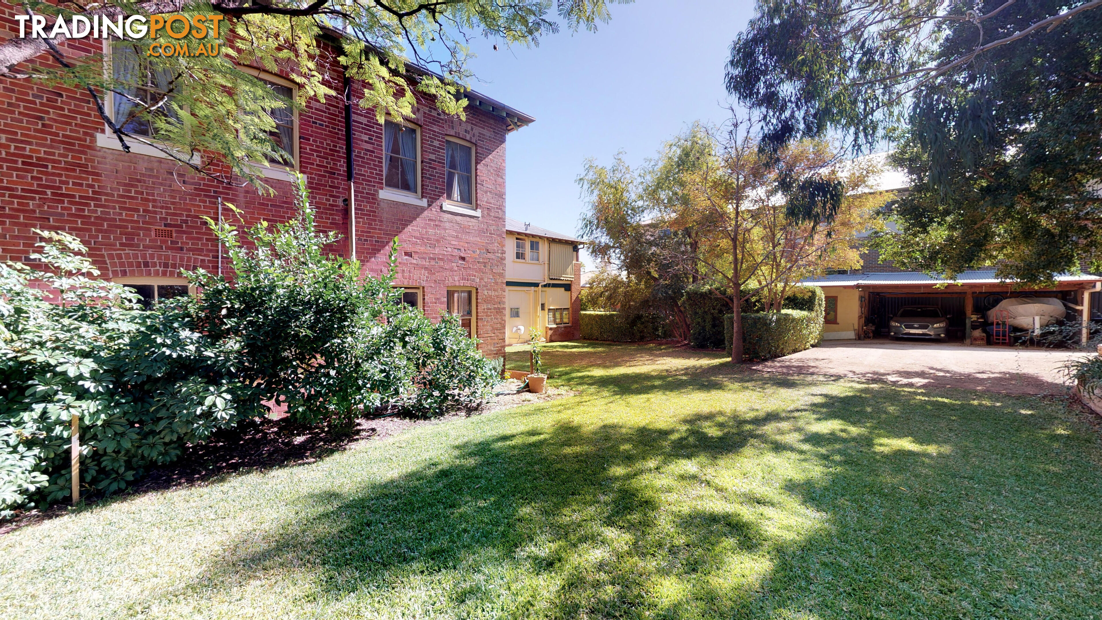 33 Currajong St Parkes NSW 2870