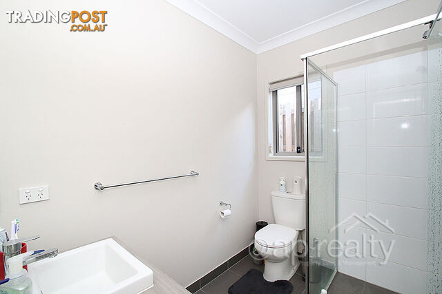 15 Troost Circuit BELLBIRD PARK QLD 4300