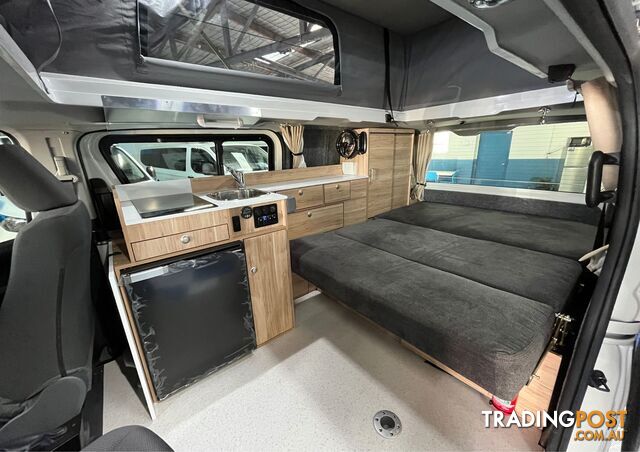 Toyota Hiace LWB - photo 5 of 9