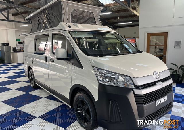 Toyota Hiace LWB - photo 1 of 9