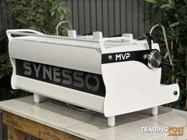 SYNESSO MVP 3 GROUP ESPRESSO COFFEE MACHINE BLACK & WHITE