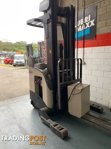 Crown Reach Forklift - photo 2 of 5