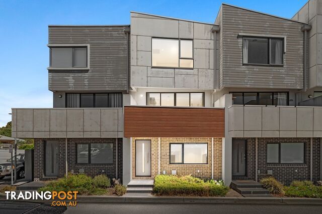 8 Aviary Grove THORNBURY VIC 3071