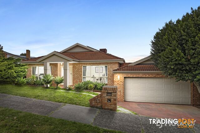 13 Balfour Court BERWICK VIC 3806