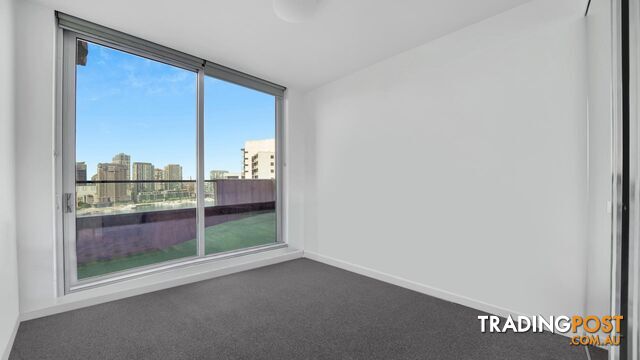 1907/241 Harbour Esplanade DOCKLANDS VIC 3008 - photo 4 of 17